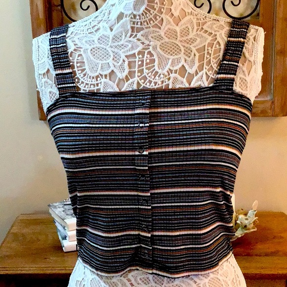 351 ✨EUC Bundle of 2 American Eagle Striped Crop Tanks✨ - Picture 2 of 12